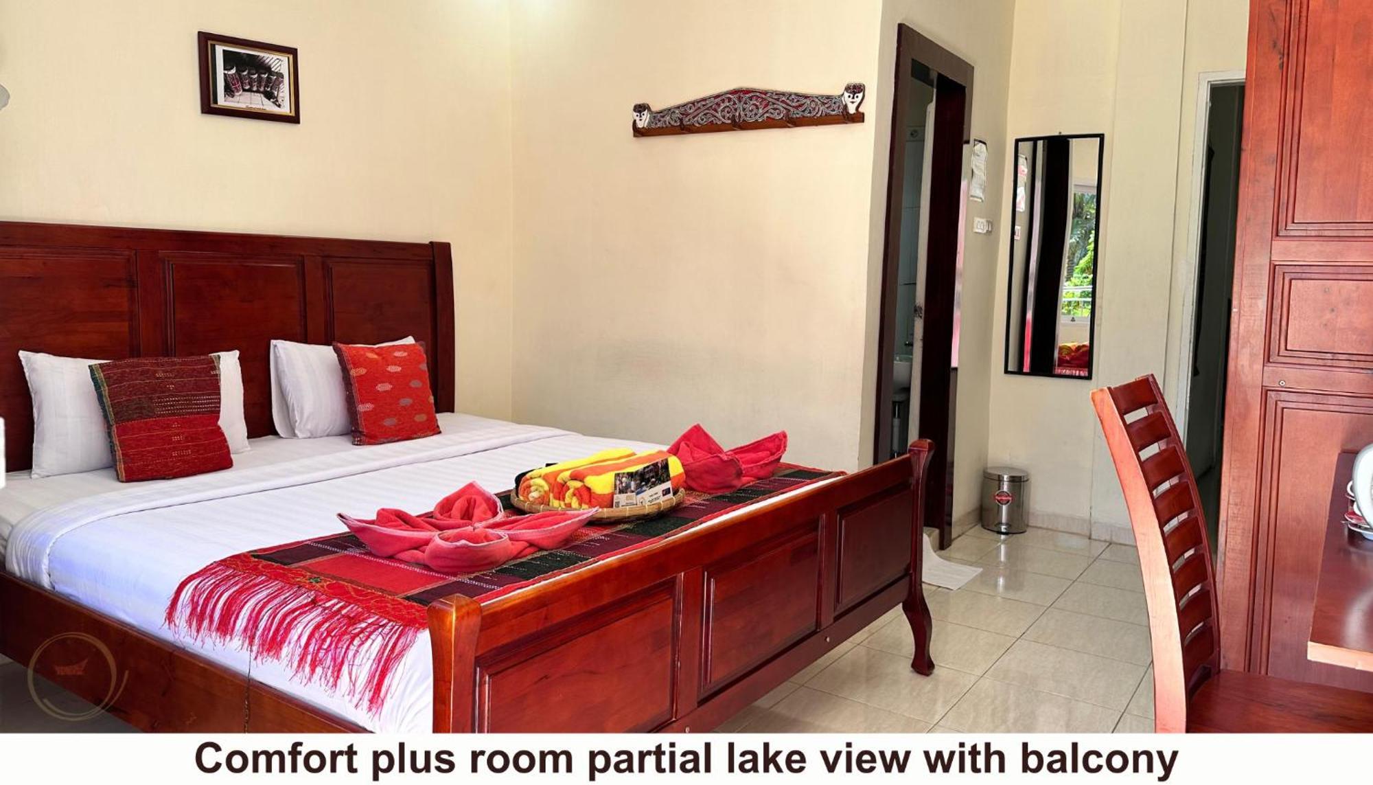 Zoe'S Paradise Waterfront Hotel Tuk Tuk Dış mekan fotoğraf