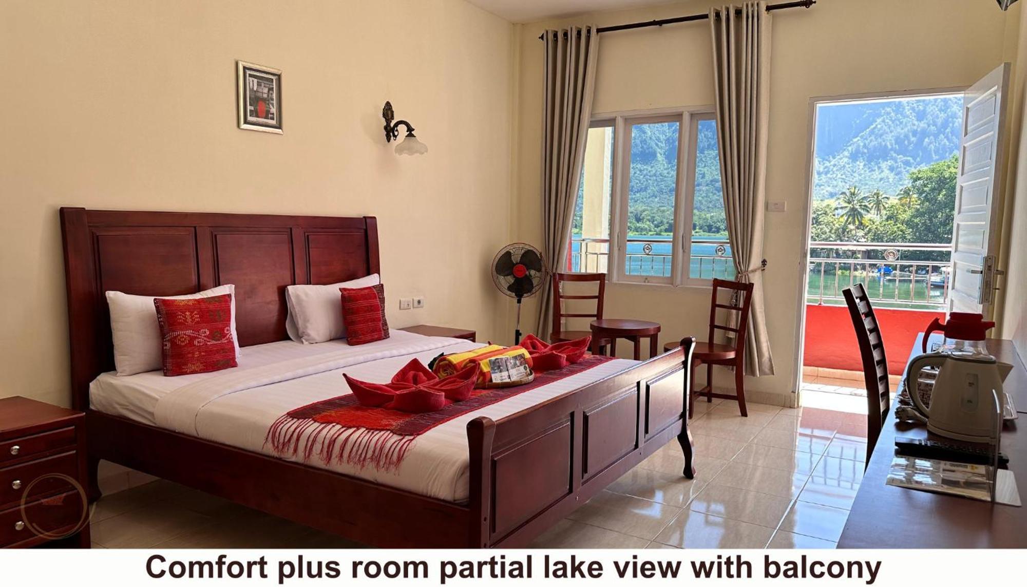 Zoe'S Paradise Waterfront Hotel Tuk Tuk Dış mekan fotoğraf